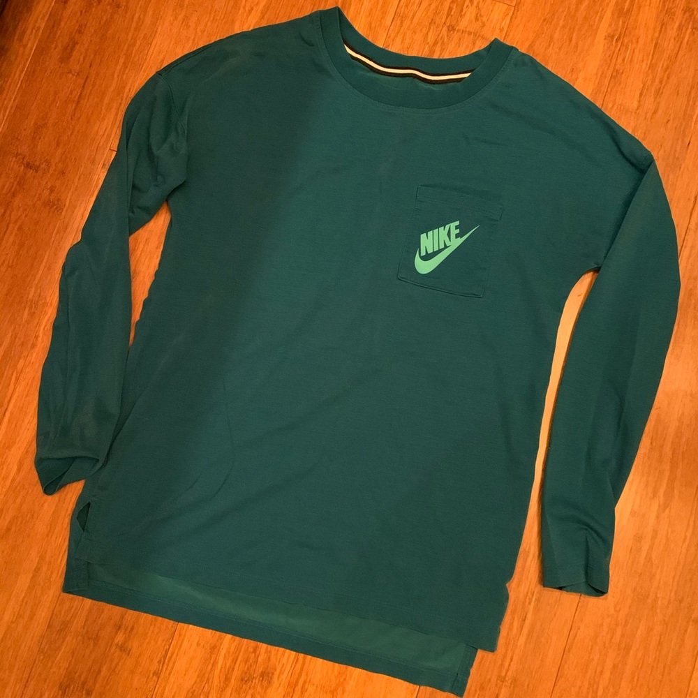 Women’s Nike Baseball Tee
